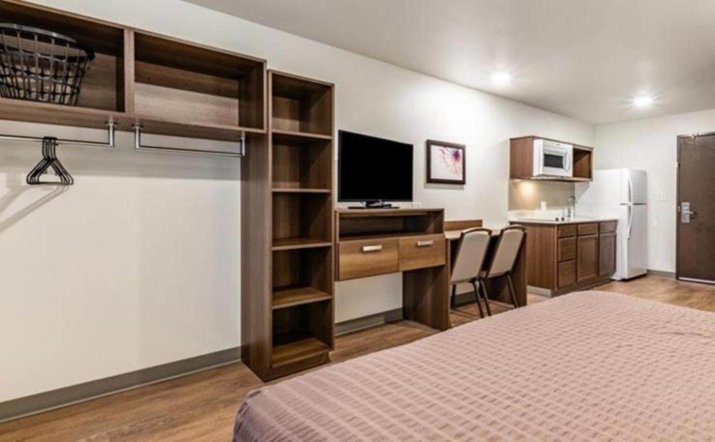 Woodspring Suites Indianapolis Airport South 외부 사진